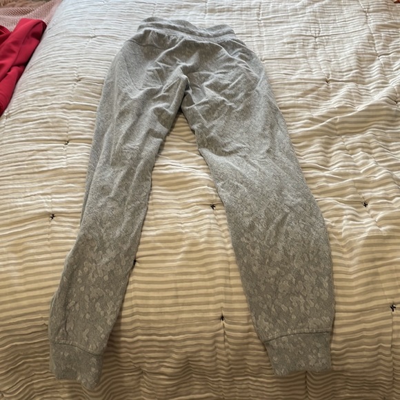 Lululemon joggers! Size 0! - Picture 3 of 6